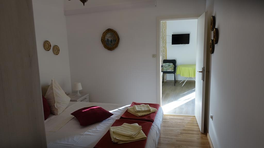Apartments Lena Podgora Luaran gambar
