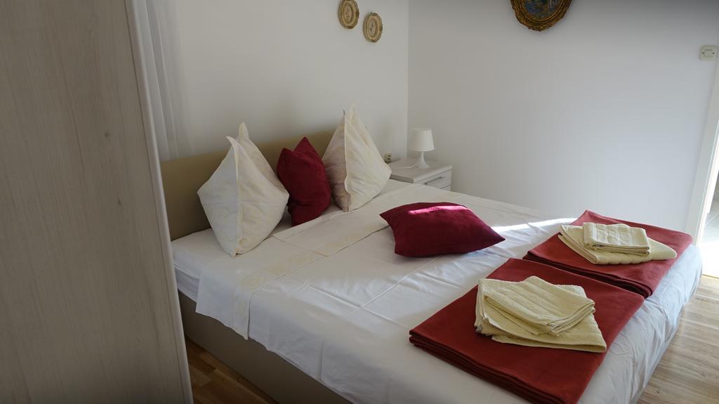 Apartments Lena Podgora Luaran gambar